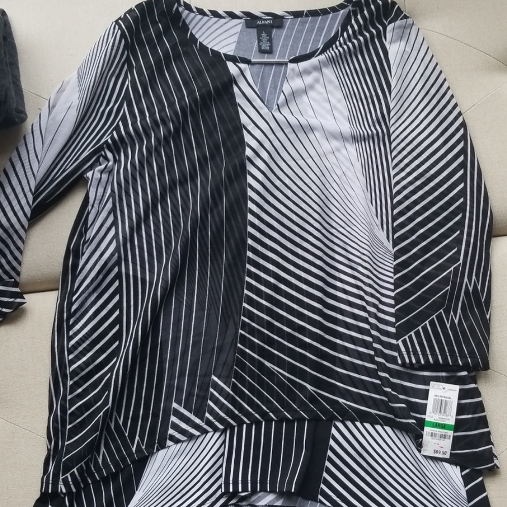 Flowy Alfani Macy's Black & White top.
